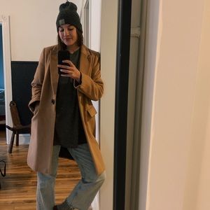 Meet your Posher, Abigail